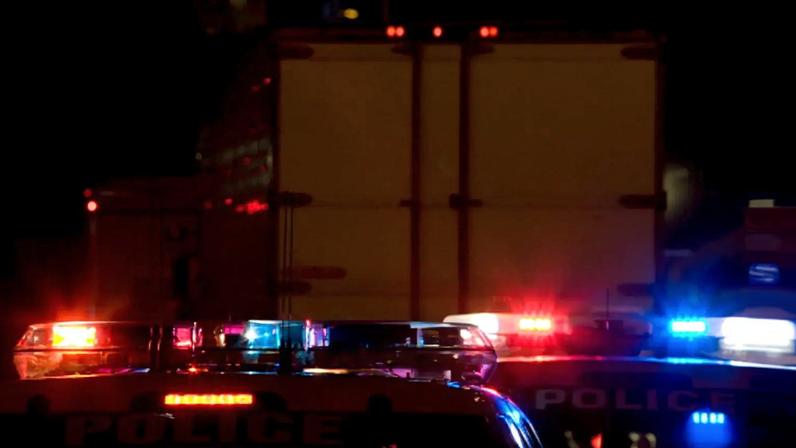 Polícia permanece no local