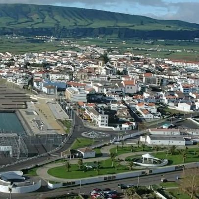 Mulher morre em colisão entre dois carros junto a paragem na ilha Terceira