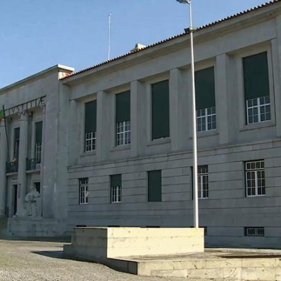 Mulher agride PSP ao ser detida por violência doméstica