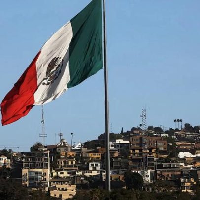México negocia com empresas privadas para revender petróleo a Cuba