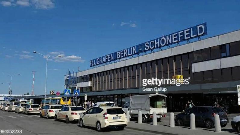 Greve no aeroporto de Berlim afeta milhares de passageiros; Portugal cancela seis voos