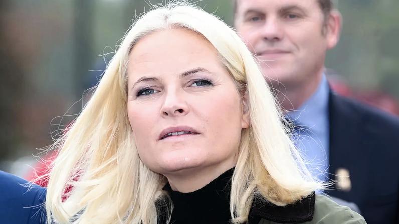 Princesa Mette-Marit da Noruega sofre de fibrose pulmonar