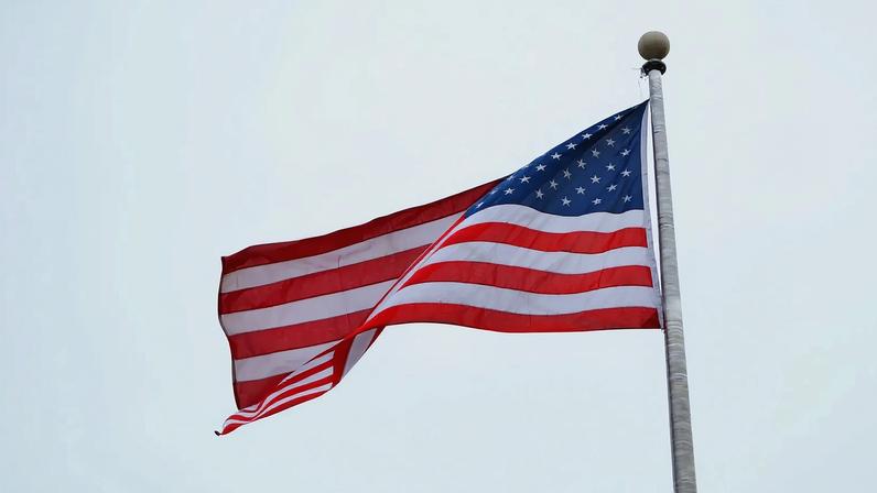 Polícia baleado após tiroteio ao pé de sinagoga nos EUA