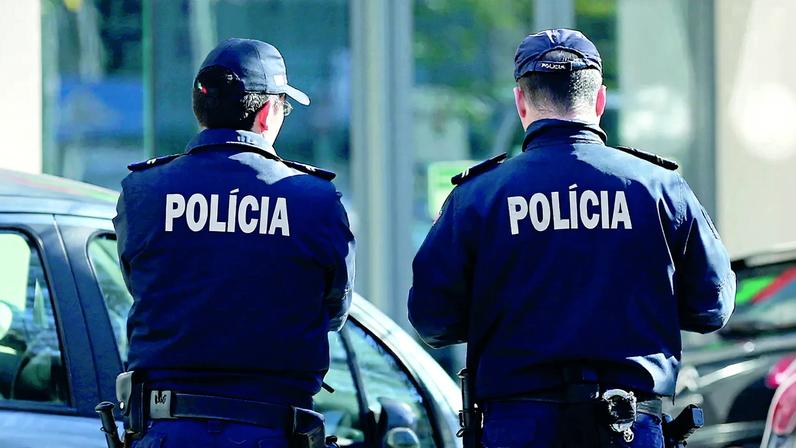 Procurado por violência doméstica detido em Lisboa com 34 mil euros