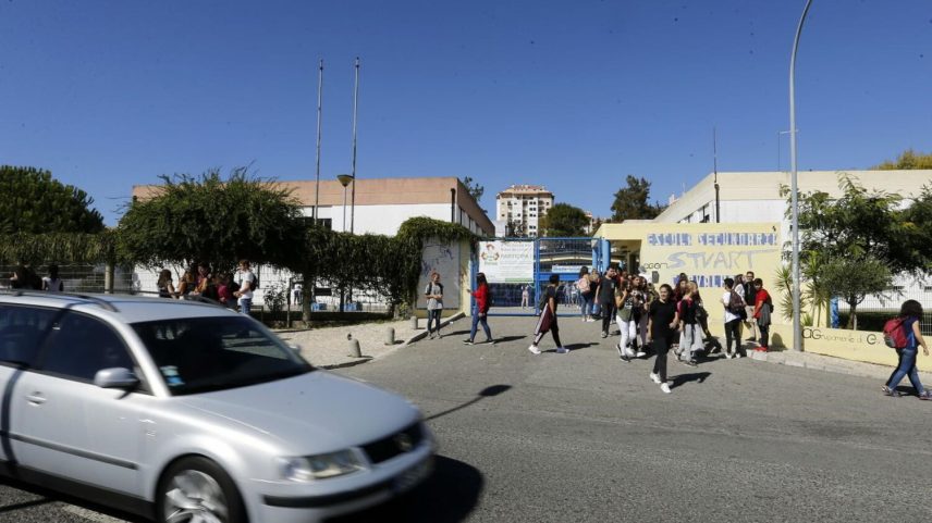 Escola Secundária Stuart Carvalhais, em Massamá