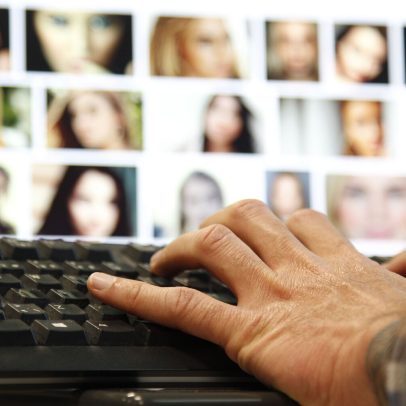 Especialistas criticam fim do controlo de abuso sexual online na UE