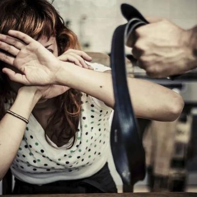 Petição com 200 mil assinaturas entregue na AR para tornar violação crime público