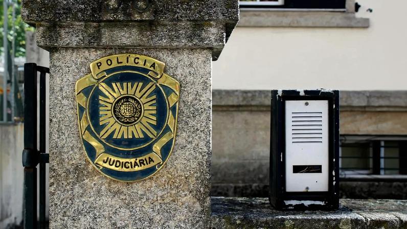 Incêndio em casa de família em São João da Pesqueira por vingança