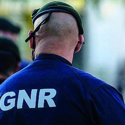 GNR detém quatro suspeitos de furtos em Gondomar com dinheiro e ouro apreendidos