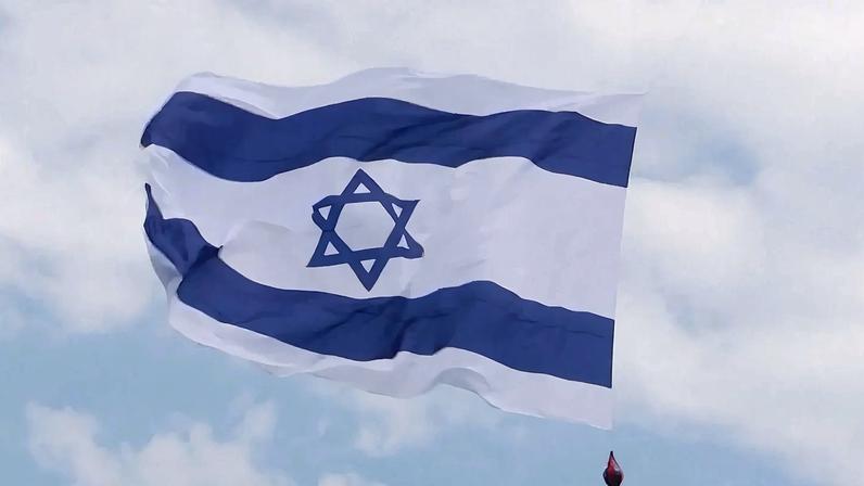 Primeiros voos comerciais desde o início do conflito com o Irão começam a sair do Aeroporto de Telavive