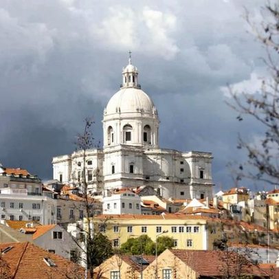 Pais contestam obras na Escola Básica de Santa Clara para novo espaço do Panteão