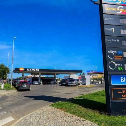 Petróleo Brent cai mais de 6% para 79 euros por barril