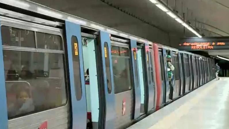 Linha Azul do metro de Lisboa interrompida ao início da tarde