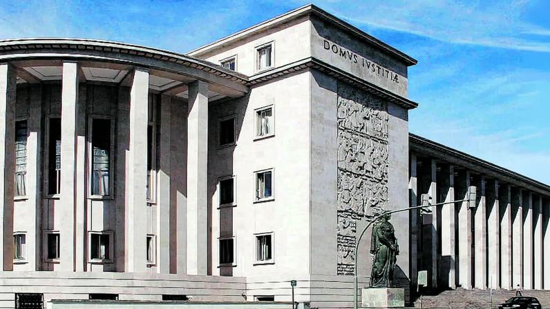 Casal condenado a prisão efetiva por duas mortes por gases tóxicos em quarto