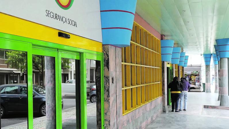 Votação sobre alterações aos regimes contributivos da Segurança Social adiada