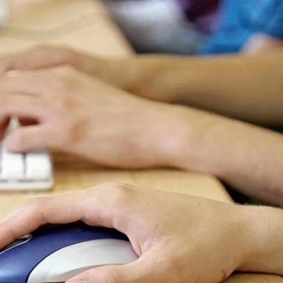 Auxiliares entram em greve numa escola com 620 alunos e 10 funcionários