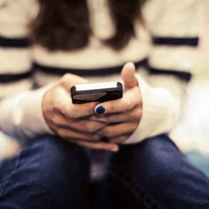 Mulher é suspeita de burlas envolvendo venda de bilhetes em redes sociais