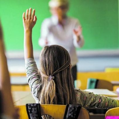 Quase 90 mil alunos afetados por comboio de tempestades