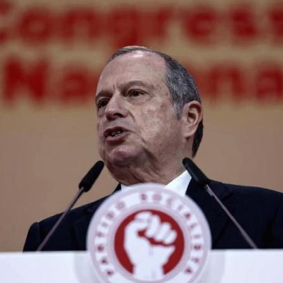 Carlos César reeleito presidente do PS com 89,9% dos votos