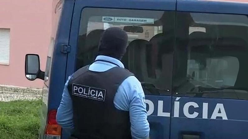 Condutor detido após agressão a agente da PSP de Coimbra