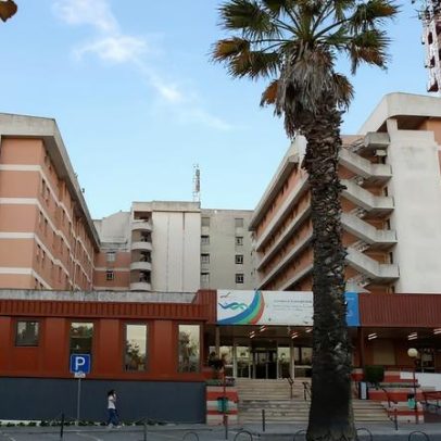 Falta de médicos atrasa serviços em Almada