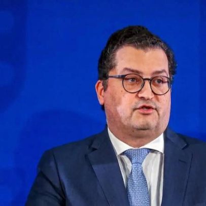 Ministro das Finanças admite défice em 2026 se circunstâncias o impuserem