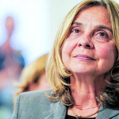Ministra da Saúde afirma não haver aumento de partos em ambulâncias com urgência regional