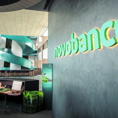 Trabalhadores do Novo Banco recebem prémio de dois salários