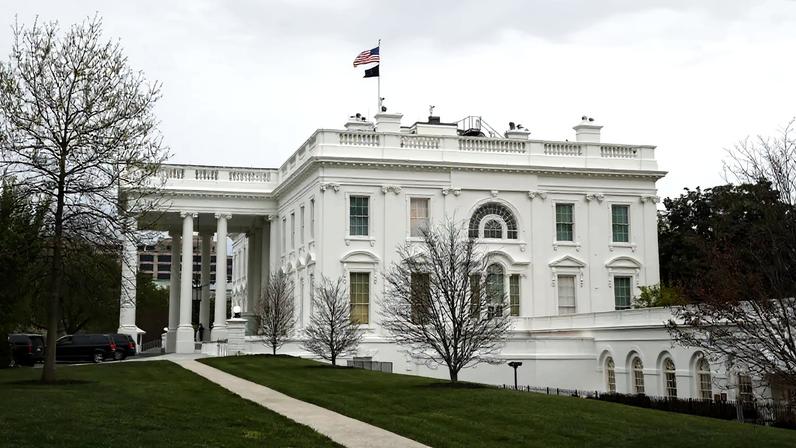 Conselheiro da Casa Branca confirma custo de 10,5 mil milhões de euros em duas semanas de guerra