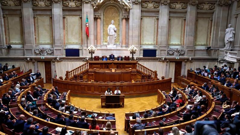 IL nomeia 15 assessores e Livre 14 para apoiar atividades parlamentares na Assembleia da República