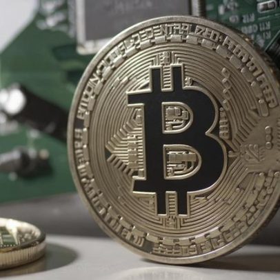 Concede acesso ao computador e perde 130 mil euros