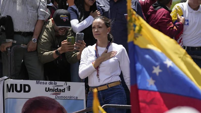 Corina Machado acusa o governo venezuelano de querer prolongar o terror