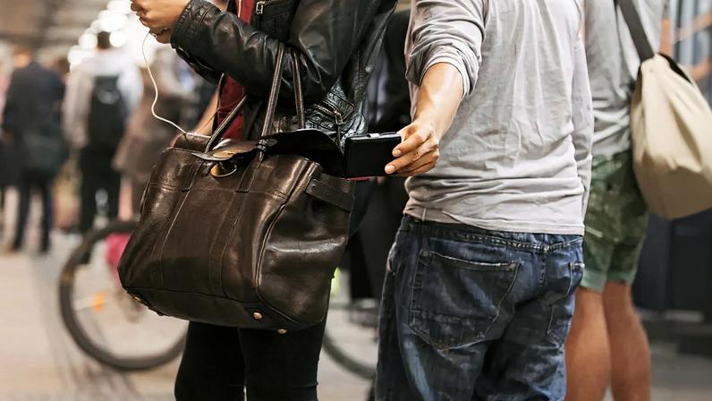 PSP de Lisboa prende dois carteiristas em flagrante em 24 horas