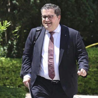Ano fecha com excedente de 0,7%, acima da previsão de 0,3% pelo Governo