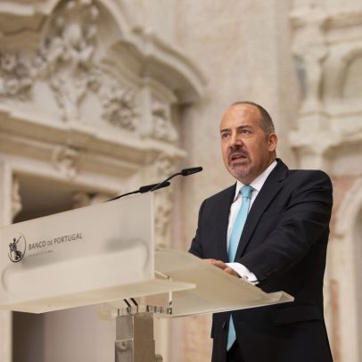 Estrangeiros em Portugal estão a trabalhar, diz governador do BdP
