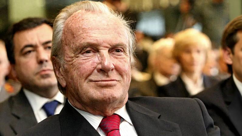 Palacete onde cresceu Balsemão na Lapa vendido a magnata colombiano