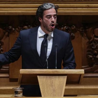 IL afirma que Governo não tem motivos para celebrar o excedente