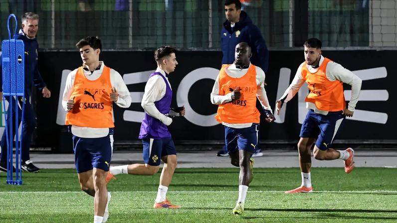 Seleção portuguesa treina na Cidade do Futebol antes de viagem até Cancún