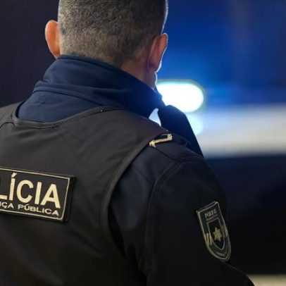 Cadeia para homem por roubo de telemóvel numa paragem de autocarros