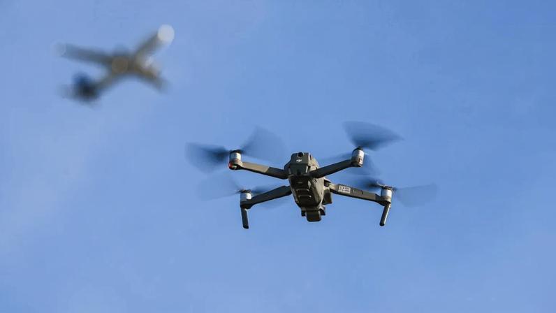 Drones motivam encerramento de aeroporto nos Países Baixos e retomada do tráfego aéreo