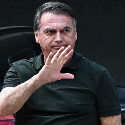 Bolsonaro é levado ao hospital em Brasília após mal-estar na prisão