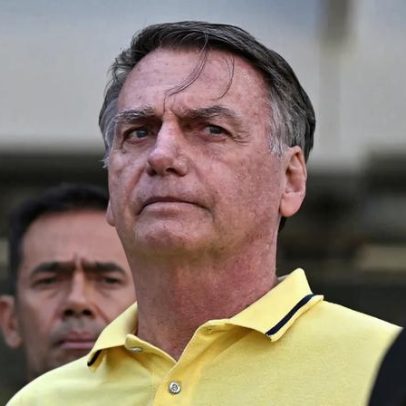 Bolsonaro transferido para unidade semi-intensiva após melhoria de saúde