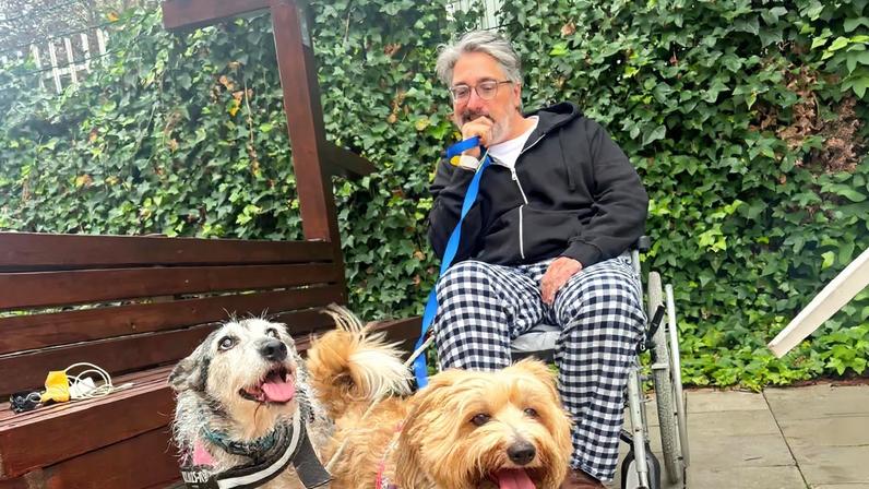 Nuno Markl regressa a casa após AVC e recebe carinho de animais