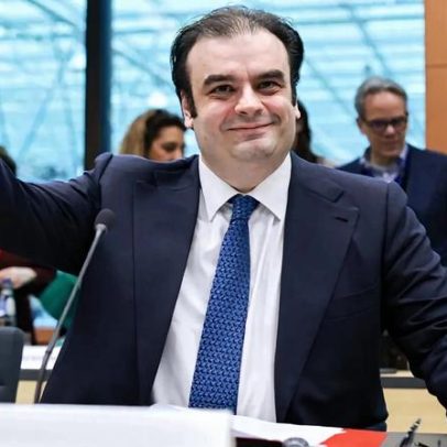 Presidente do Eurogrupo alerta que a zona euro enfrenta longa instabilidade