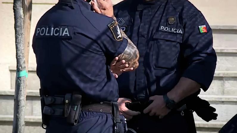Polícia
