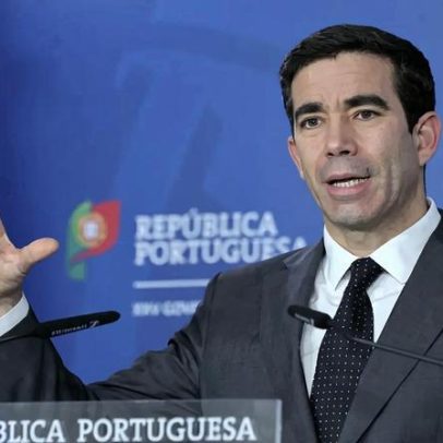 Ministro Leitão Amaro não quer mexer na estrutura regulatória dos media