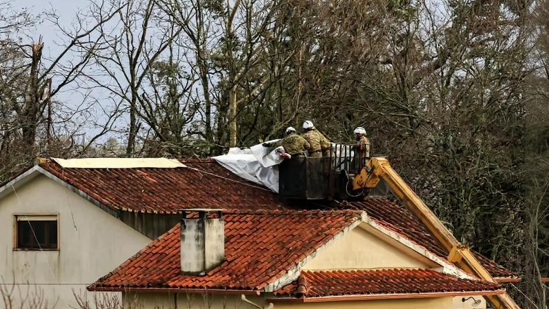Recuperação de telhado em Figueiró dos Vinhos após depressão Kristin