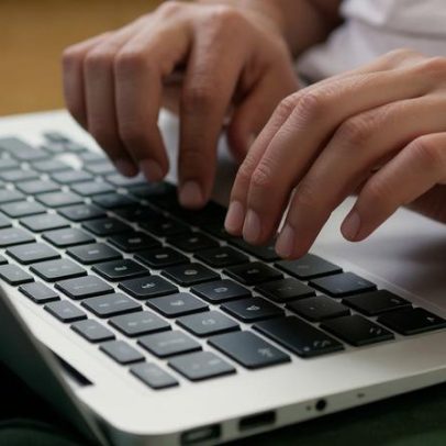 MP acusa homem de associação criminosa, branqueamento e simulação de crime