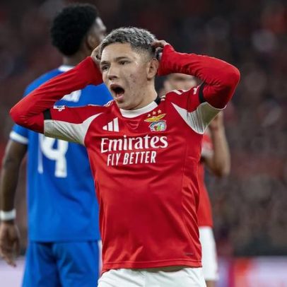 Prestianni e Lukebakio de costas voltadas no treino