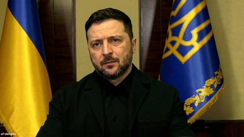 Zelensky acusa Rússia de lançar milhares de drones e bombas numa semana